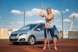  Barbora Špotáková převzala nový SEAT Alhambra